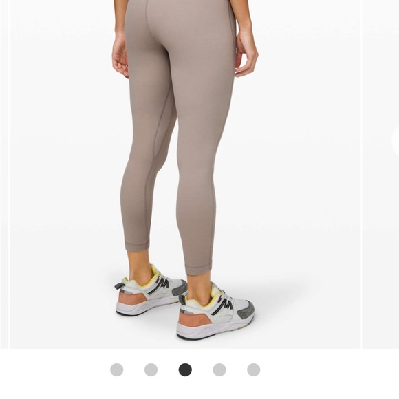 Lulu Align Pant II 25” Size 4 - Picture 7 of 7